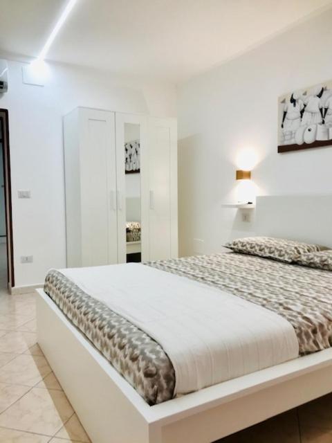 Appartement Isabel House à Bari Extérieur photo